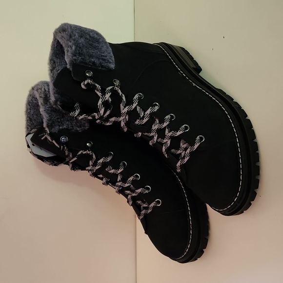 Time and Tru Memory Foam Heay Duty Womens Black Fashion/Winter Boots, Work Boots - Picture 5 of 8